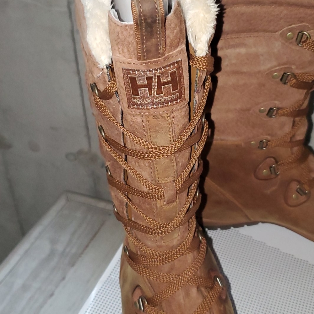 Helly Hansen Mid Calf Boot - Picture 3 of 4